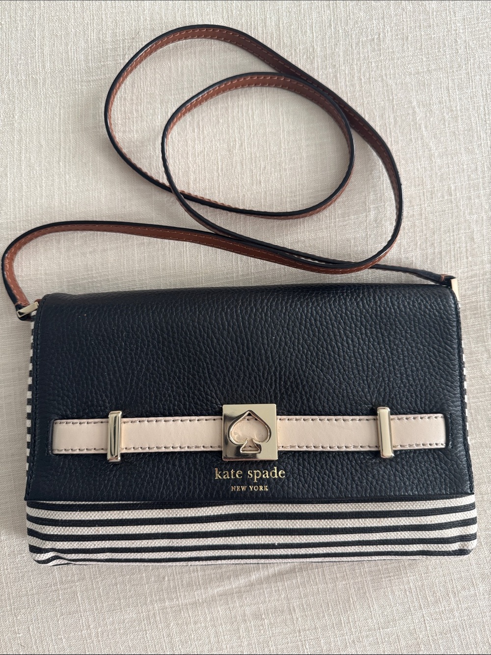 Kate Spade New York Black & White Stripe Crossbody Clutch Wallet Bag